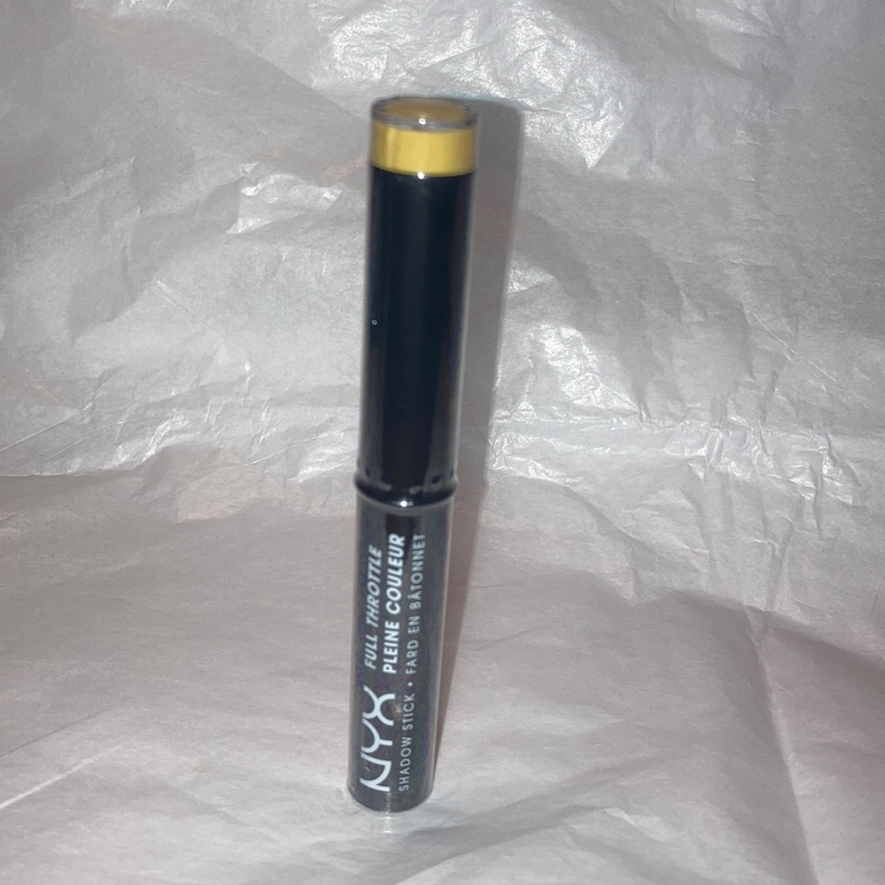 NYX Full Throttle shadow stick
